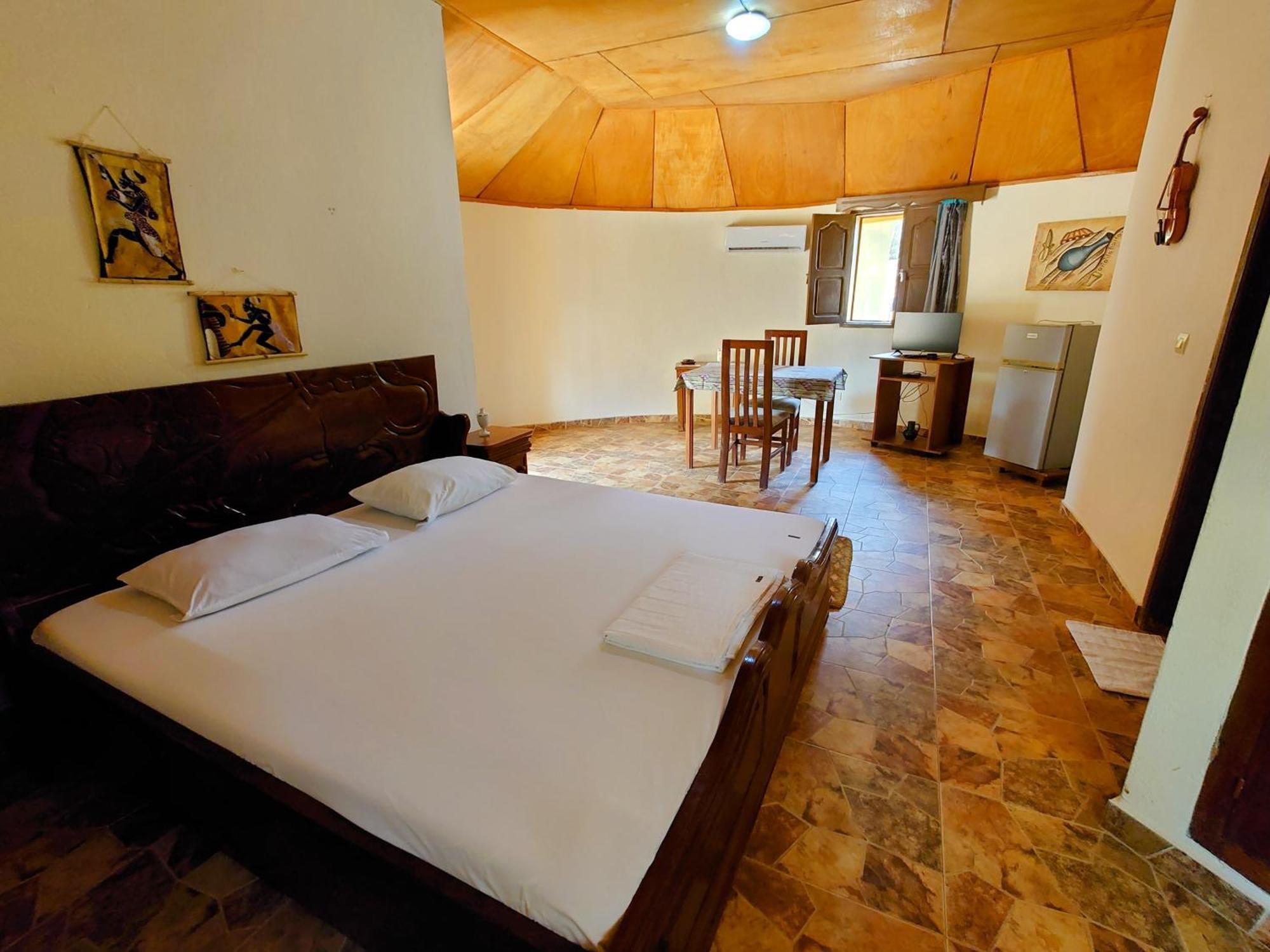Rundbungalow Auf Lionsrest Grand-Bassam Esterno foto