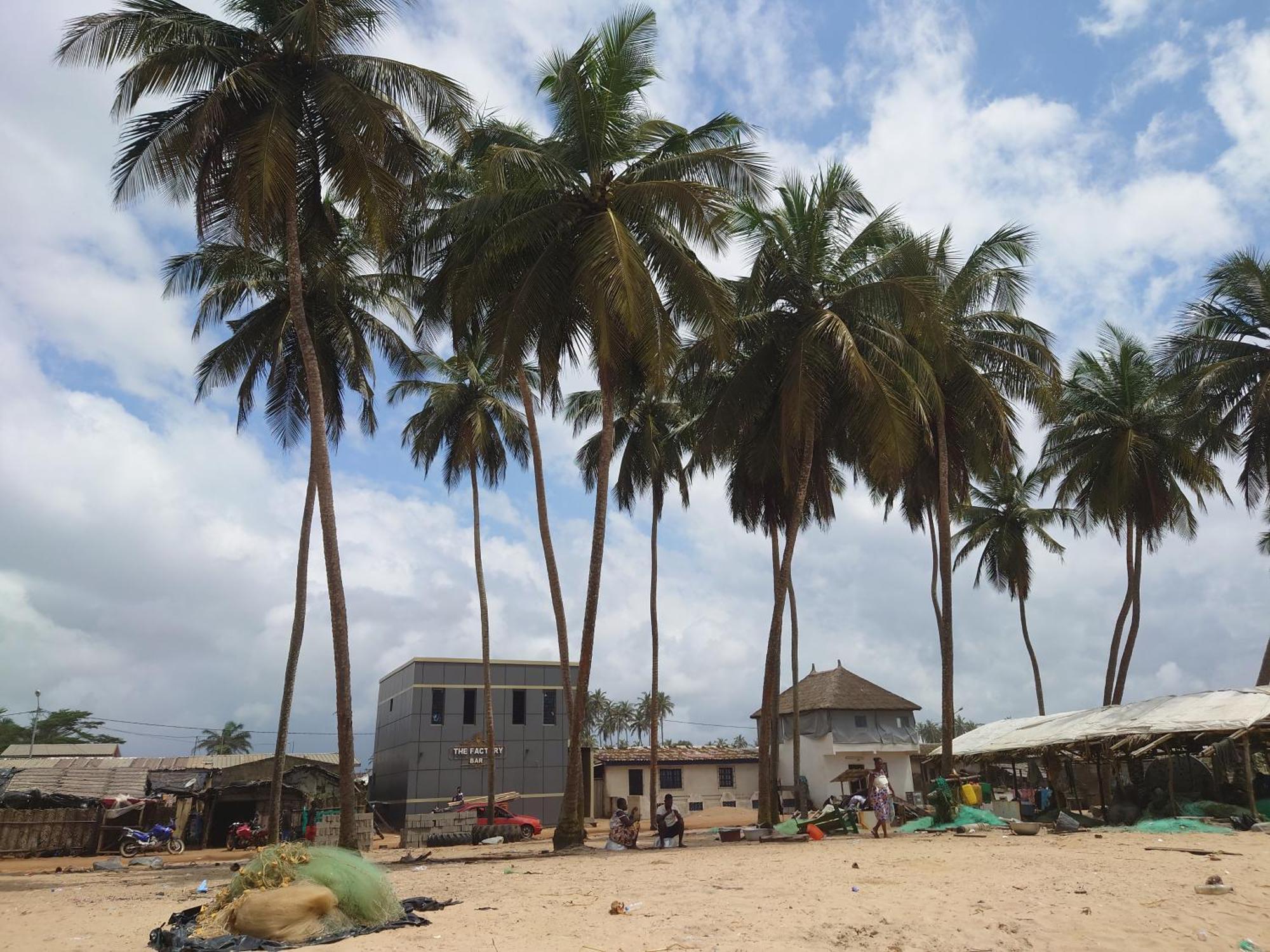Rundbungalow Auf Lionsrest Grand-Bassam Esterno foto